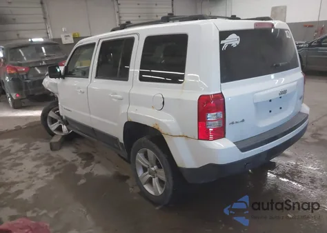 2015 Jeep Patriot Latitude из США, поврежденный, VIN 1C4NJRFBXFD188642